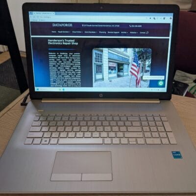 HP Laptop 17-BY4013DX, i3-1115G4, 8gb RAM, 256gb NVMe, 17.3 inch, Windows 11 Home, 4J8C8UA 5CG1404BGM