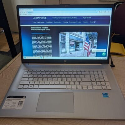HP Laptop 17-CN0010NR, i3-1125G4, 8gb RAM, 256gb NVMe, 17.3 inch, Windows 11 Home, 31C63UA 5CG244186S