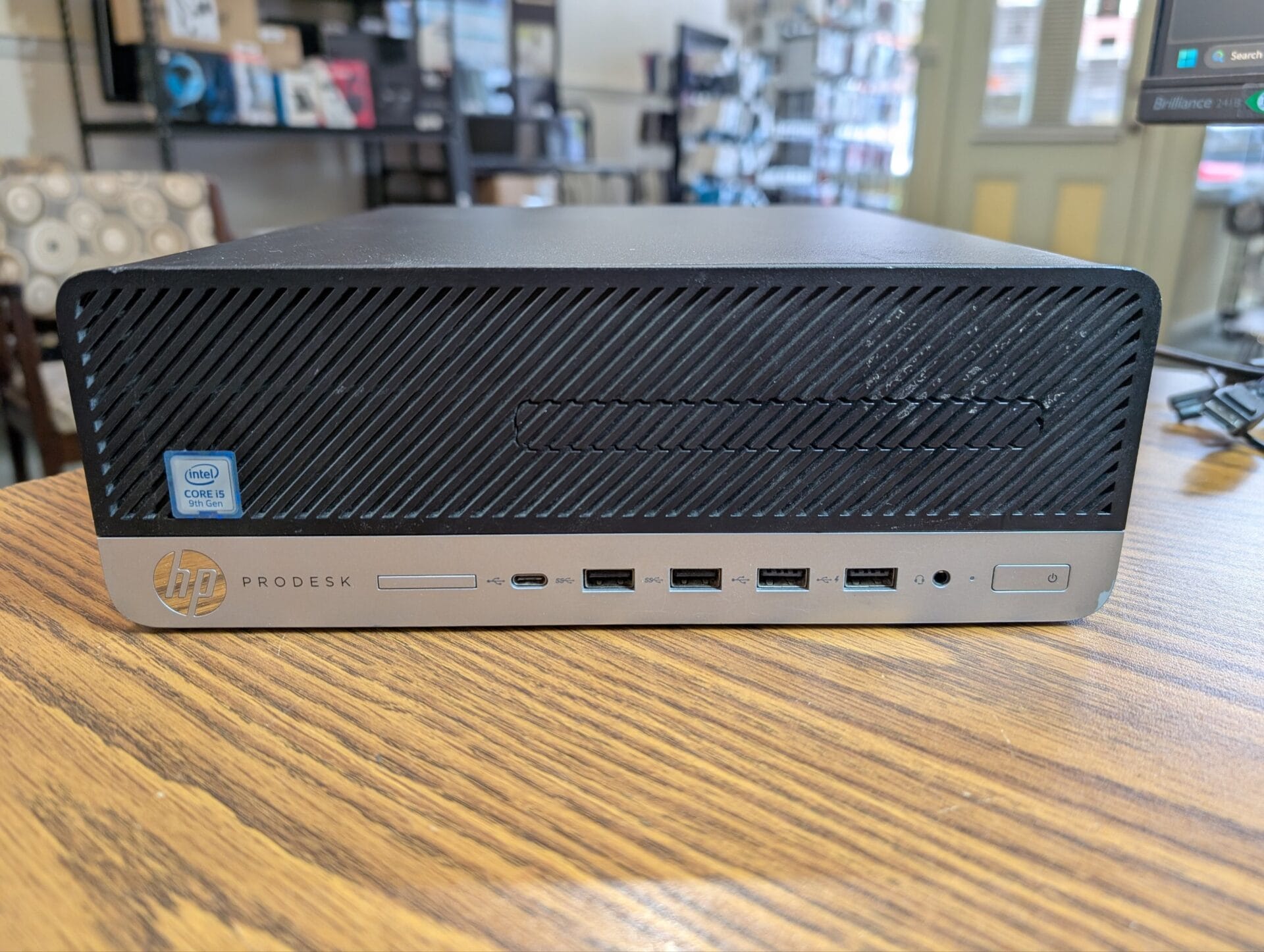 HP ProDesk 600 G5 SFF, i5-9500, 8gb RAM, 256gb NVMe, Windows 11