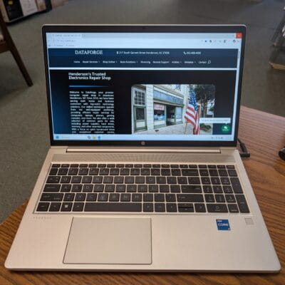 HP ProBook 650 G8, i5-1135G7, 16GB RAM, 256GB NVMe, 15.6", Windows 11 Pro, 3E2L5UT 5CD207B19J