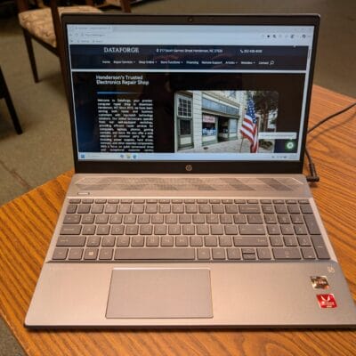 HP Pavilion 15-cw1063wm, Ryzen 5 3500U, 8gb RAM, 128gb SSD, 500gb SSD, 15.6", Windows 11 Home, 6BT06UA 5CD017K8RM