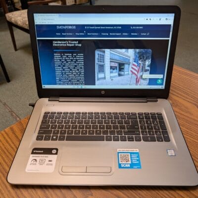 HP Notebook 17-x061nr, i3-6100U, 8gb RAM, 240gb SSD, 17.3", Windows 10 Home, W2M99UA 8CG6430CWJ